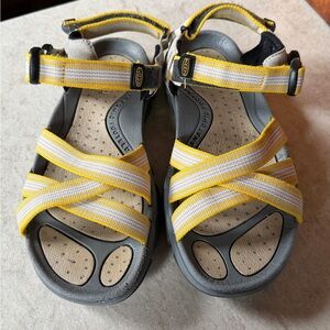 KEEN Yellow and Gray Sandals. Womens Size 8.